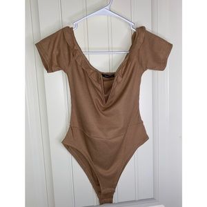 BOOHOO Tan/Brown Short Sleeves Bodysuit Size 6